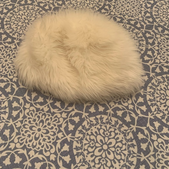 Faux Fur Cossack Hat 👒 - Picture 3 of 5